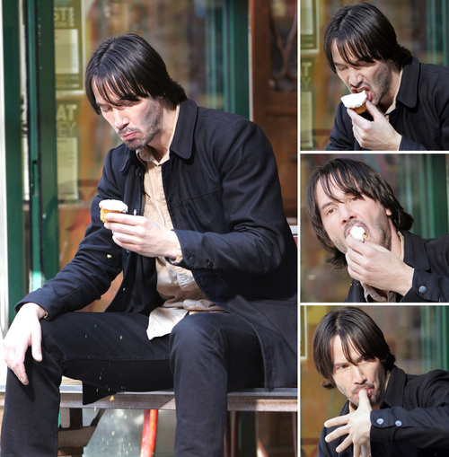 Cupcake Keanu