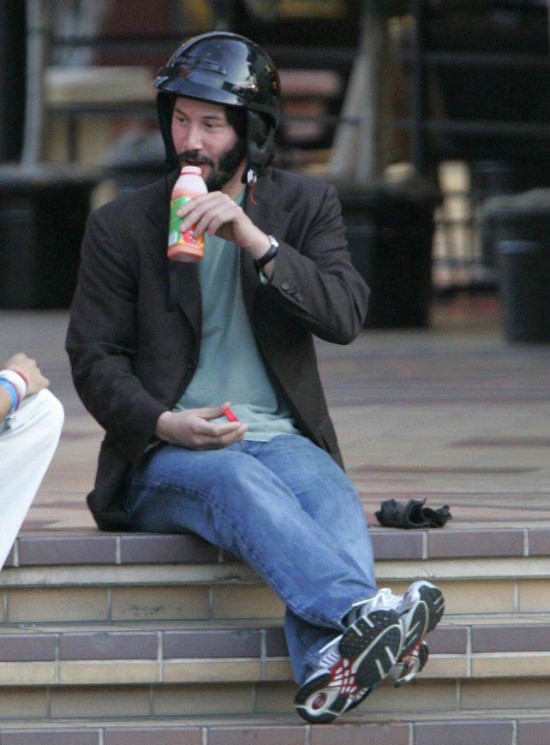 helmetkeanu